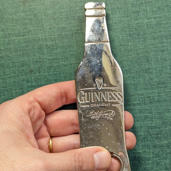 Flat metal Guinness bottle opener - Picture 6 of 9